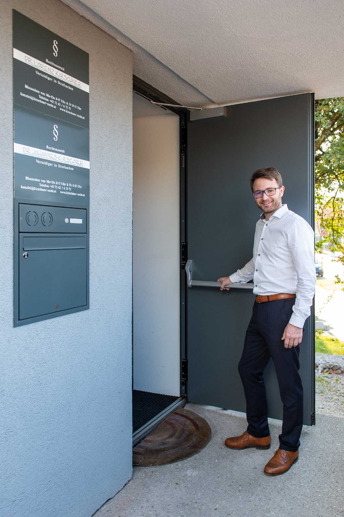 Lorenz Kirschner Strafrecht Lorenz Kirschner lädt Sie in die Kanzlei ein